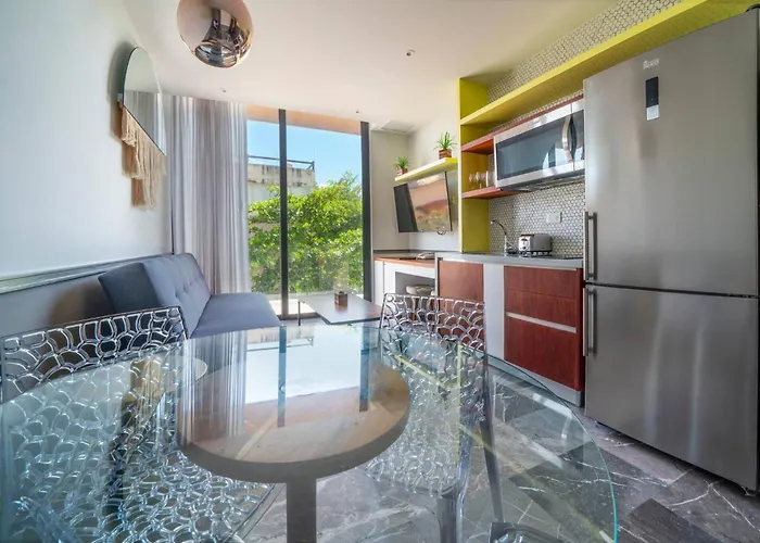 Ocean View 2BR Condo - Singular Joy 204 Apartamento *