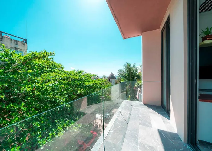 Ocean View 2BR Condo - Singular Joy 204 *