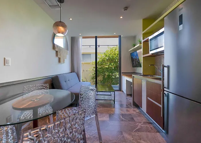 Ocean View 2BR Condo - Singular Joy 204 *