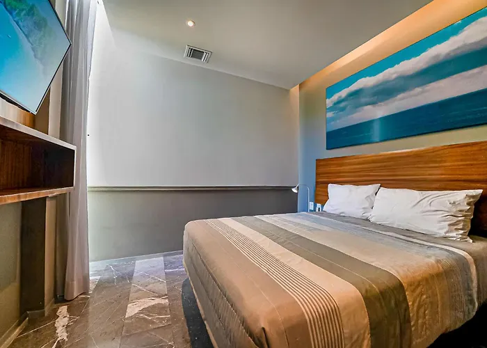 Ocean View 2BR Condo - Singular Joy 204 Playa del Carmen