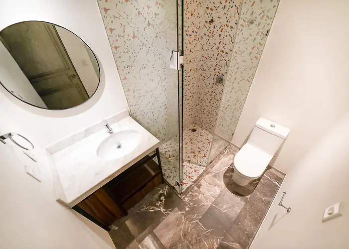 Ocean View 2BR Condo - Singular Joy 204